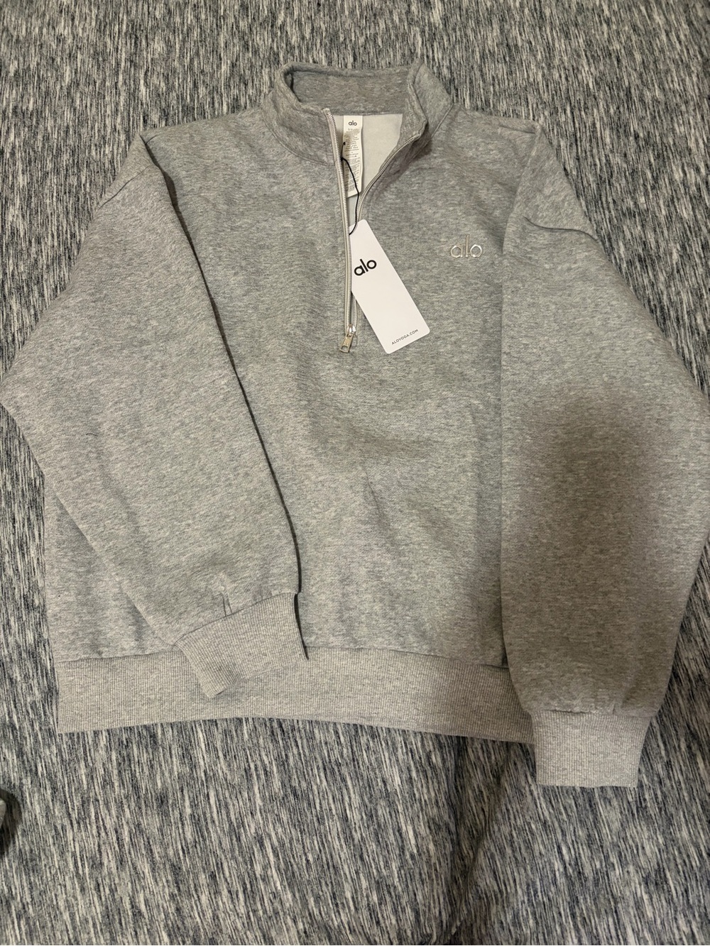 ALO Yoga Men’s Light Heather Gray Half-Zip Sweatshirt